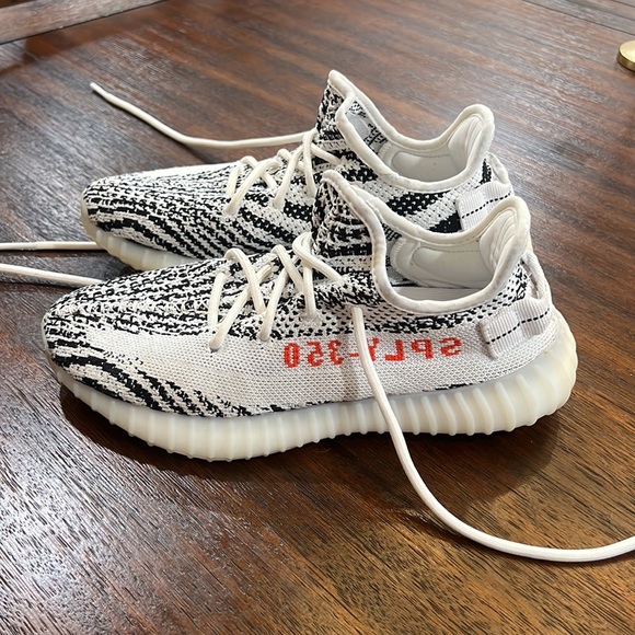 YEEZY BOOST 350 V2 Zebra - Picture 3 of 8